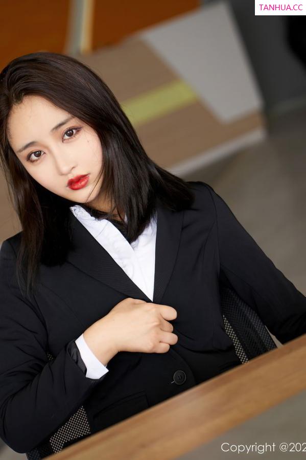 林子欣  [XiuRen]高清写真图 2020.07.31 No.2392 林子欣Freya第52张图片